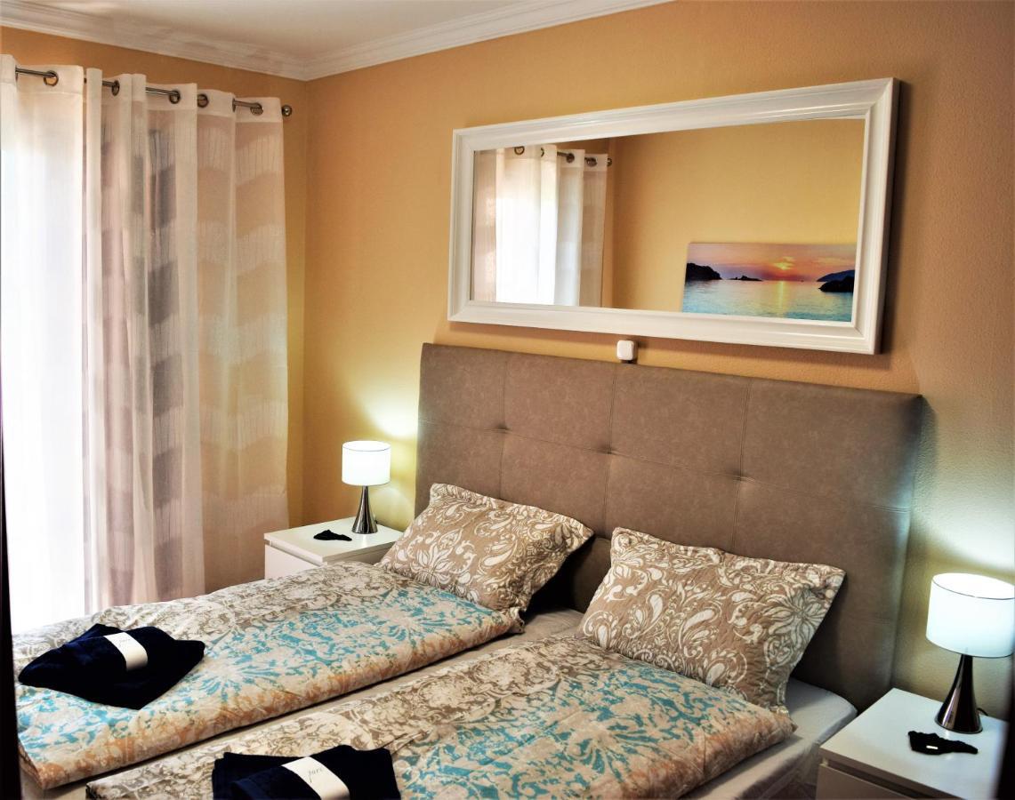 Victoria Family Apartman Tenerife Costa Del Silencio Eksteriør bilde
